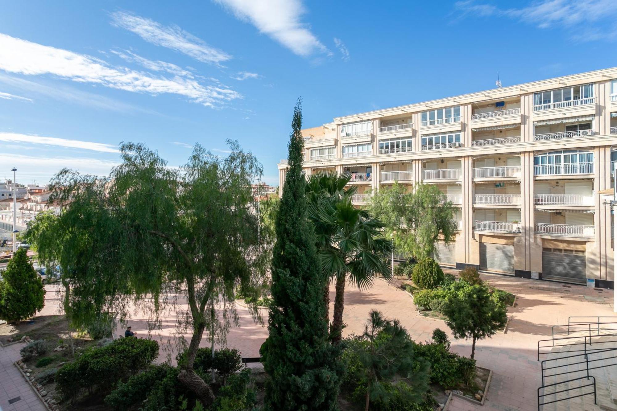 Apartment Sunflower Italia *